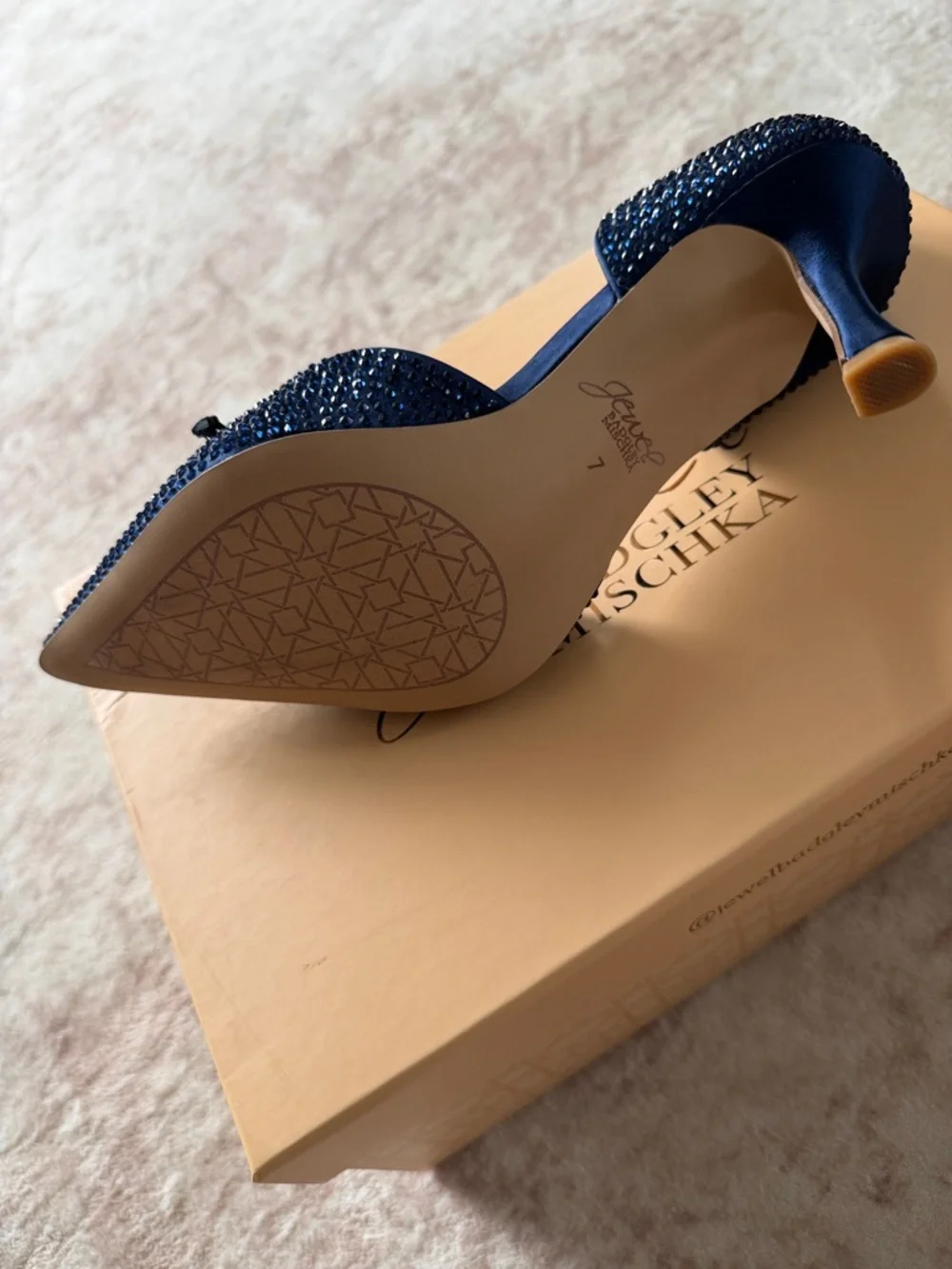 Jewel Badgley Mischka Terresa Navy Crystal D'Orsay Pointed Pump with Bow Size 7